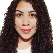 Profesora de matemáticas básicas enseña a los más pequeños de la casa